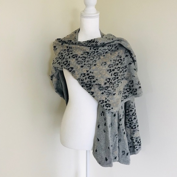 CAbi Sweaters - CAbi Gigi Cape 3115